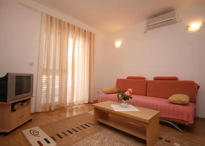 דירה With A Parking Space - 6640 *