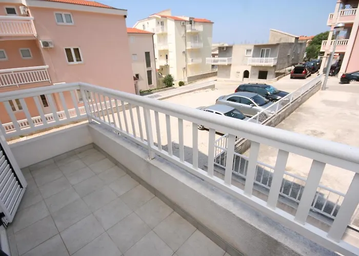 With A Parking Space - 6640 מאקרסקה