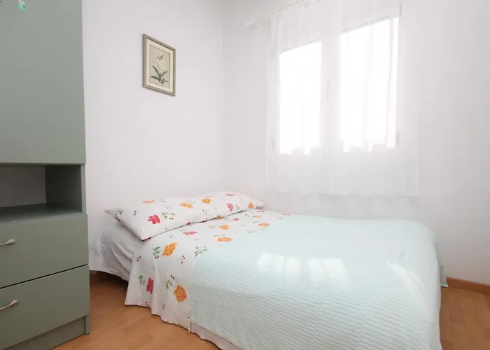 With A Parking Space - 6640 מאקרסקה