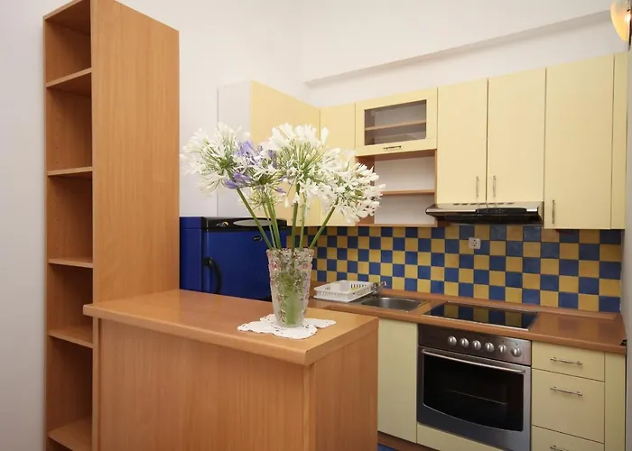 With A Parking Space - 6640 *