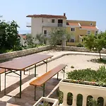 With A Parking Space - 6640 *