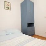 Apartment With A Parking Space - 6640 Makarska