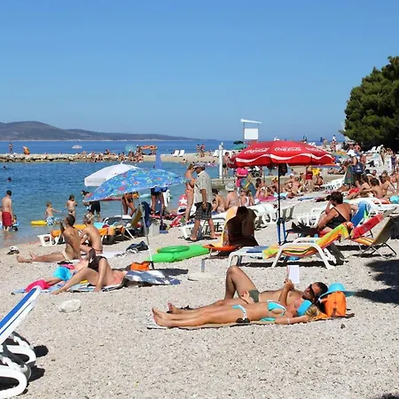 Apartman With A Parking Space - 6640 Makarska