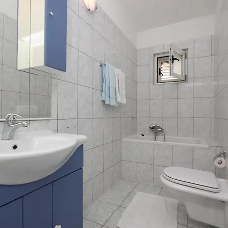 With A Parking Space - 6640 Апартаменти *