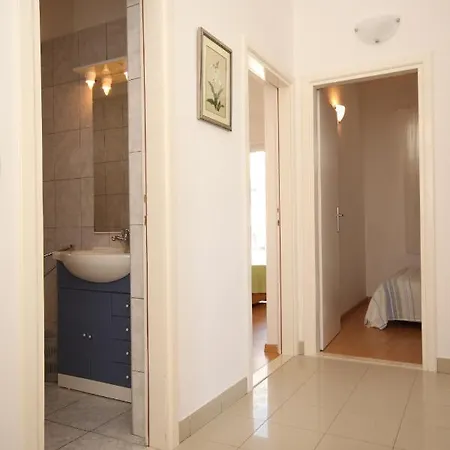 With A Parking Space - 6640 Appartement Makarska