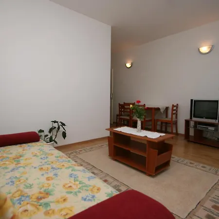 With A Parking Space - 6640 *