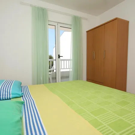 With A Parking Space - 6640 *