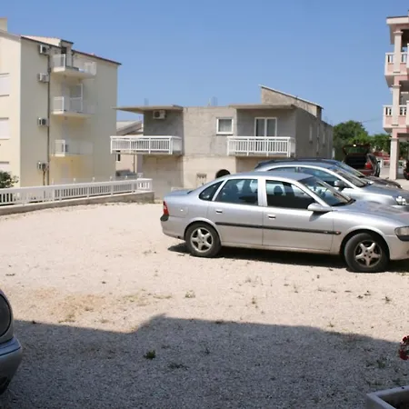 Apartman With A Parking Space - 6640