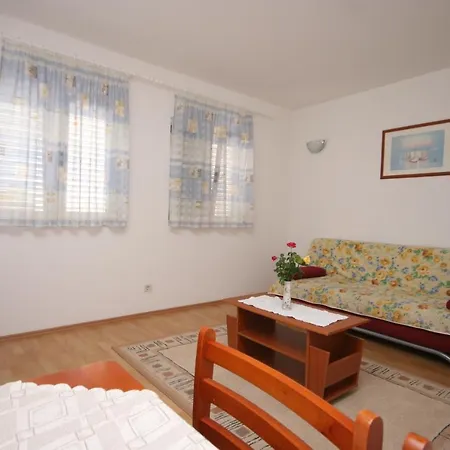 Apartman With A Parking Space - 6640