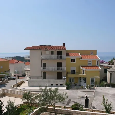 With A Parking Space - 6640 Apartman Makarska