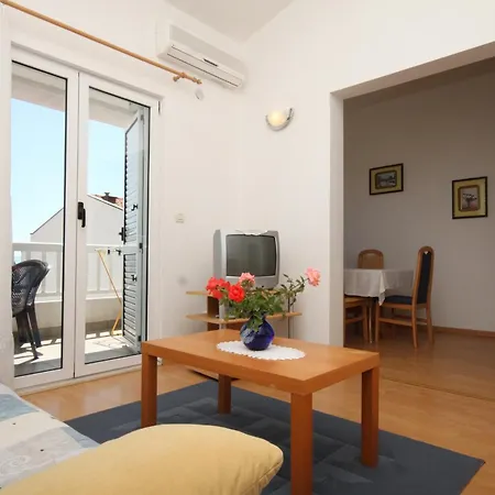 With A Parking Space - 6640 *